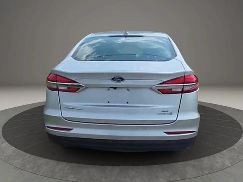 Used 2019 Ford Fusion SE FWD image 5