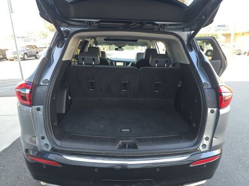 Used 2021 Buick Enclave Premium w/ Sun and Sites Package image 34