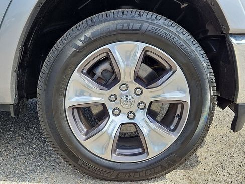 Used 2020 RAM 1500 Laramie AWD/4WD image 8