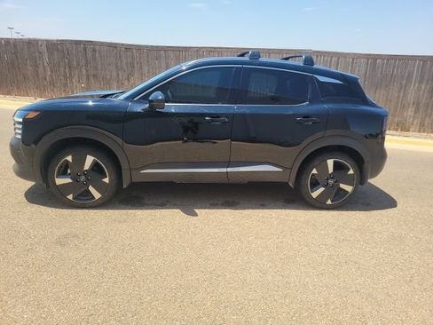 Certified 2025 Nissan Kicks SR w/ Illumination Package AWD/4WD image 9