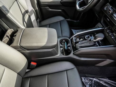 New 2026 Chevrolet Colorado LT w/ LT Convenience Package AWD/4WD image 17