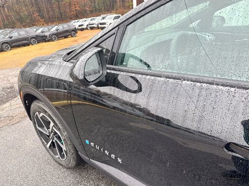 New 2026 Chevrolet Equinox EV LT image 11