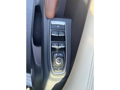 Used 2022 Subaru Ascent Touring AWD/4WD image 36