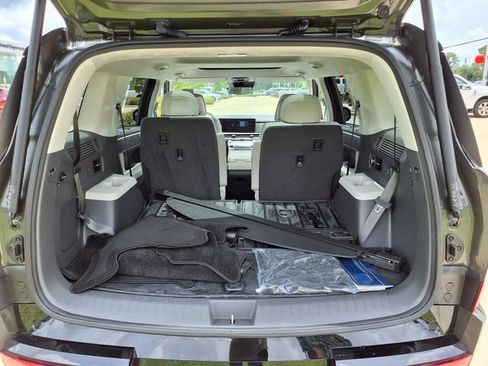 Used 2025 Hyundai Santa Fe Calligraphy FWD image 12