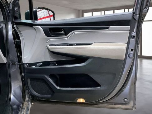 Used 2018 Honda Odyssey EX-L image 21