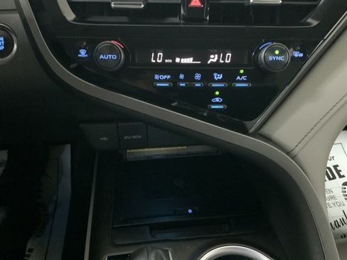 Used 2021 Toyota Camry XLE w/ Navigation Package AWD/4WD image 29