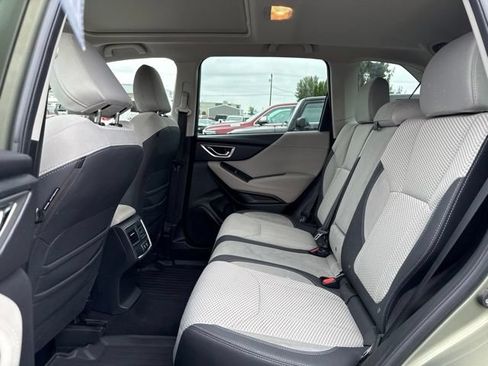 Used 2020 Subaru Forester Premium AWD/4WD image 16