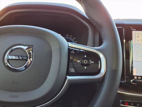 Certified 2023 Volvo XC60 B5 Plus w/ Protection Package Premier image 27