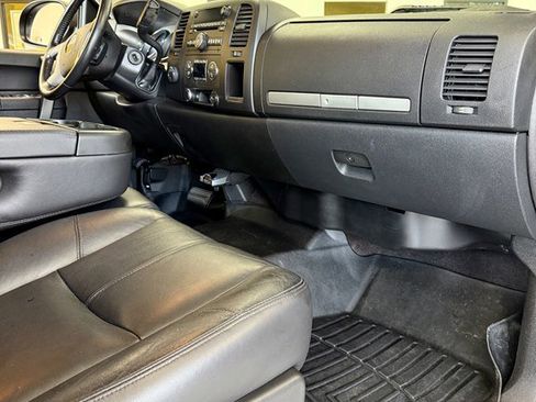 Used 2011 GMC Sierra 1500 SLE w/ Power Tech Package image 11