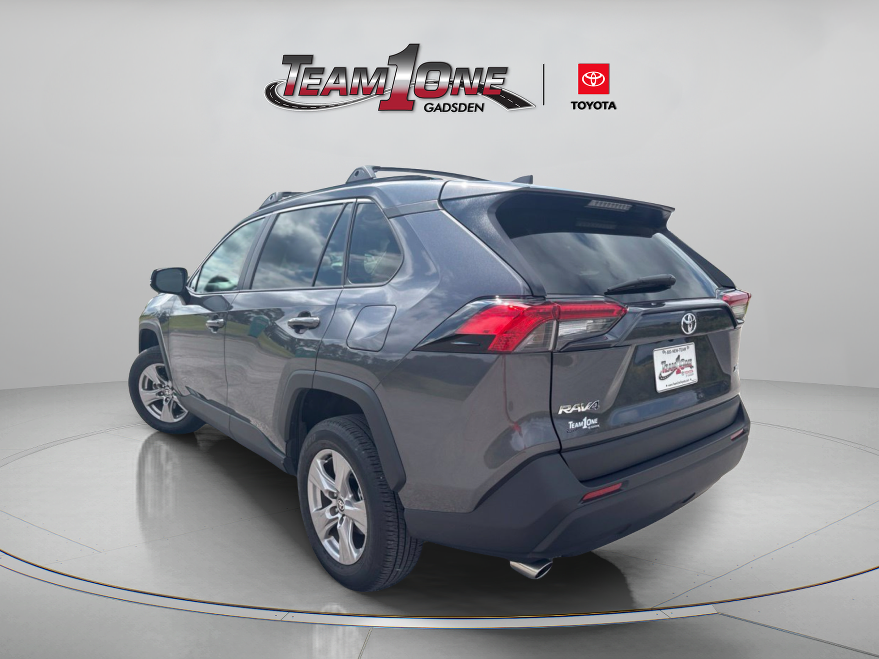 Used 2025 Toyota RAV4 XLE FWD image 5