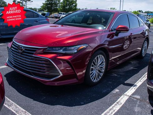 Used 2019 Toyota Avalon Limited w/ Advanced Safety Package FWD image 1