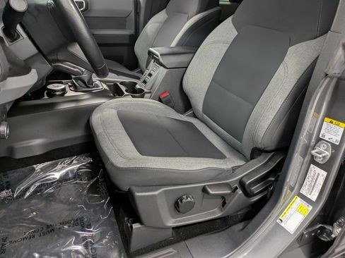 Used 2022 Ford Bronco Big Bend w/ Sasquatch Package AWD/4WD image 11