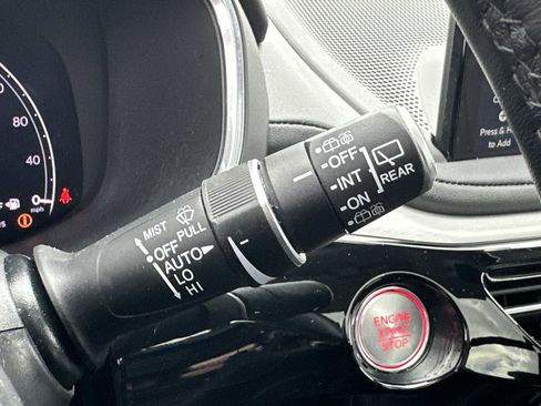 Certified 2025 Acura MDX FWD w/ Technology Package image 29