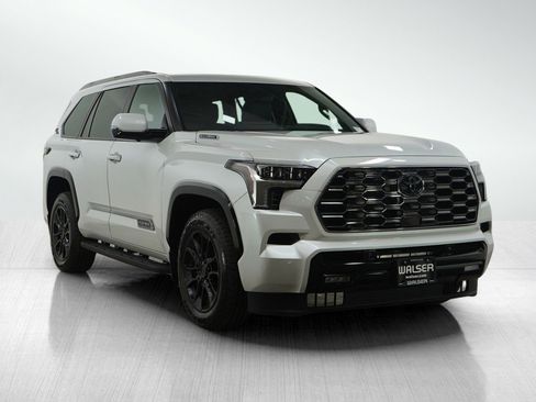 Used 2025 Toyota Sequoia Platinum image 7