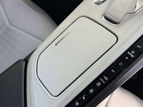 Used 2024 Chevrolet Corvette Z06 RWD image 25