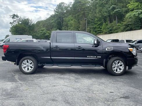 Used 2024 Nissan Titan SV w/ SV Convenience Package AWD/4WD image 2