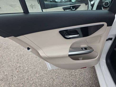 Used 2025 Mercedes-Benz C 300 Sedan image 19