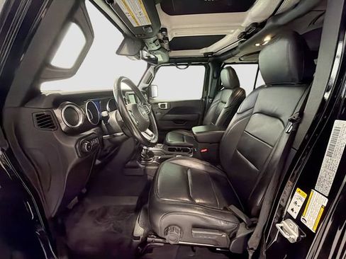 Used 2019 Jeep Wrangler Unlimited Sahara AWD/4WD image 19