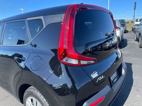 Used 2020 Kia Soul LX FWD image 34