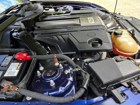 Used 2019 Ford Mustang GT Premium RWD image 32