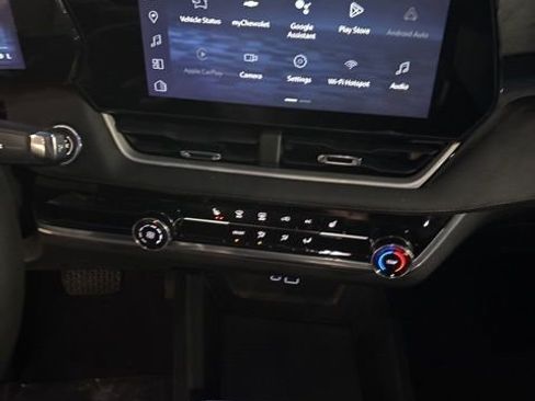 New 2026 Chevrolet Equinox LT w/ Safety and Technology Package AWD/4WD image 17