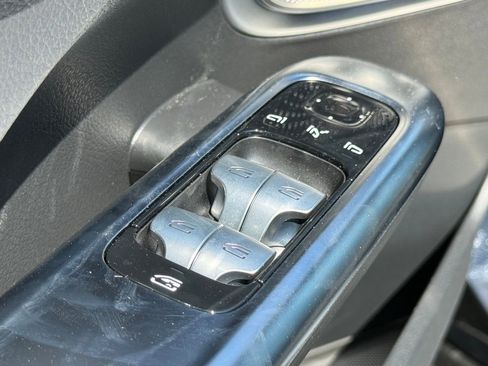 New 2026 Mercedes-Benz C 300 4MATIC Sedan image 14