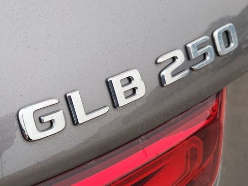 Used 2022 Mercedes-Benz GLB 250 image 9
