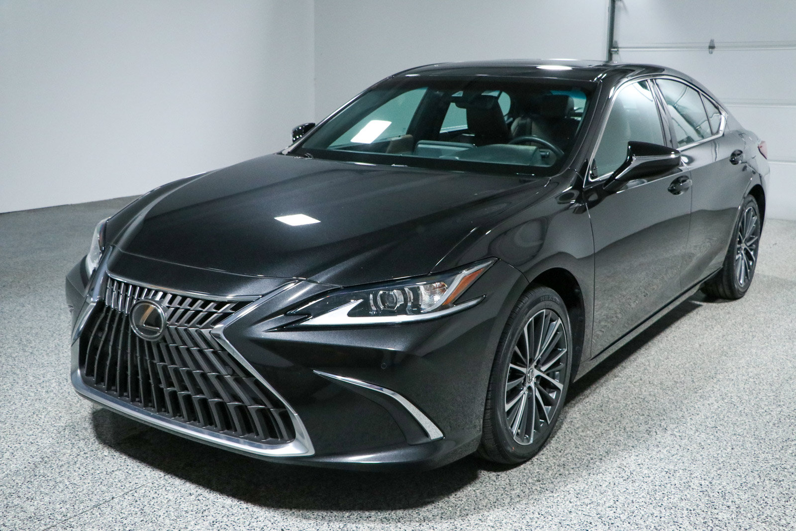Used 2024 Lexus ES 350 w/ Premium Package FWD image 29