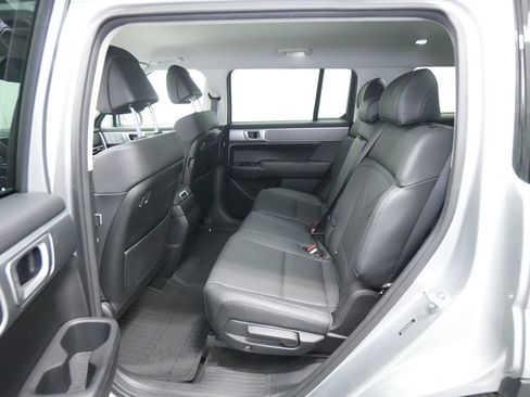 Used 2025 Hyundai Santa Fe SEL AWD/4WD image 19