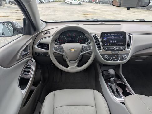Used 2024 Chevrolet Malibu LS FWD image 16