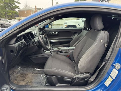 Used 2017 Ford Mustang Coupe RWD image 23