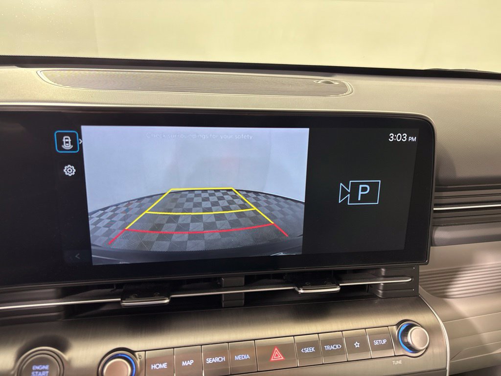 Used 2024 Hyundai Kona SEL AWD/4WD image 3