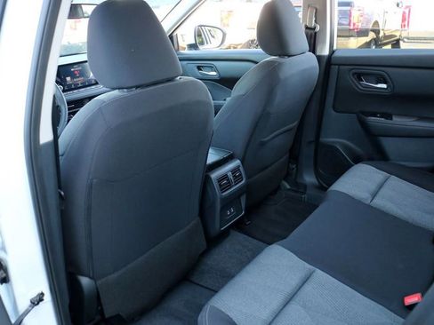 Used 2026 Nissan Rogue SV FWD image 21