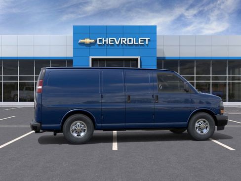 New 2025 Chevrolet Express 3500 w/ Driver Convenience Package image 5