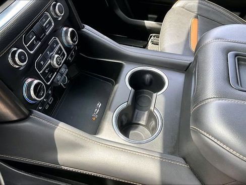 Used 2022 GMC Yukon AT4 AWD/4WD image 18