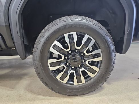 Used 2025 GMC Sierra 2500 Denali Ultimate image 37