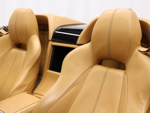 Used 2012 Aston Martin V8 Vantage V8 Convertible 2D image 16