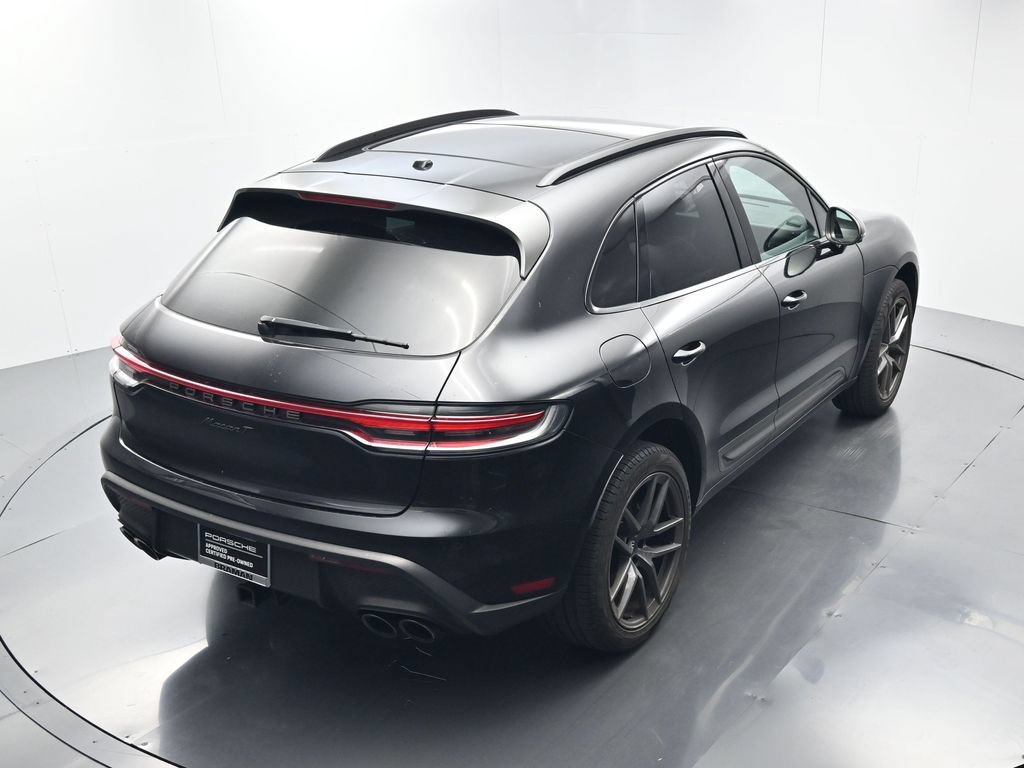 Used 2025 Porsche Macan AWD/4WD image 38