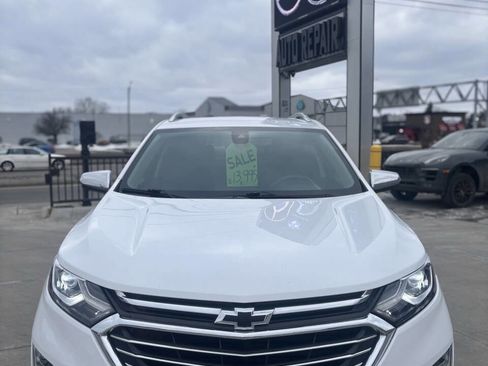 Used 2021 Chevrolet Equinox Premier AWD/4WD image 2
