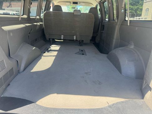 Used 2007 Chevrolet Express 1500 AWD Passenger w/ Power and Light Package image 18