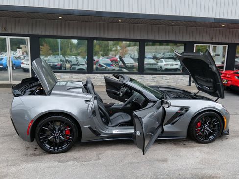 Used 2015 Chevrolet Corvette Z06 w/ 2LZ Preferred Equipment Group image 55