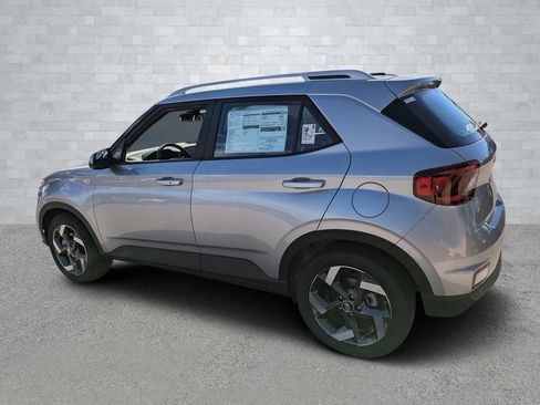 New 2026 Hyundai Venue SEL image 7