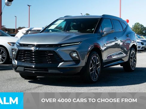 Used 2025 Chevrolet Blazer RS image 3