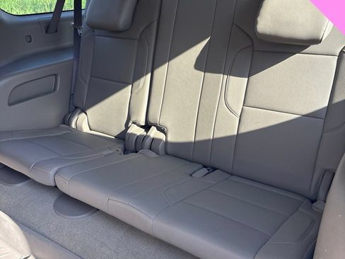 Used 2019 GMC Yukon XL SLT w/ Open Road Package RWD image 18