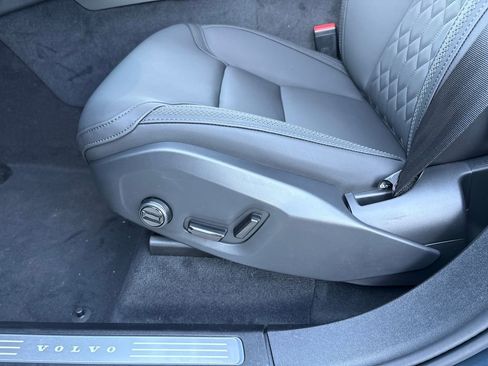New 2026 Volvo XC90 B5 Plus image 8