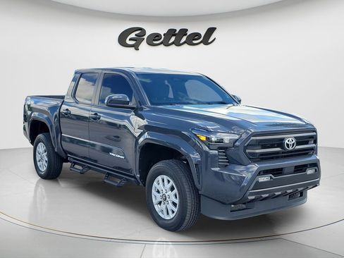 Certified 2024 Toyota Tacoma SR5 image 2