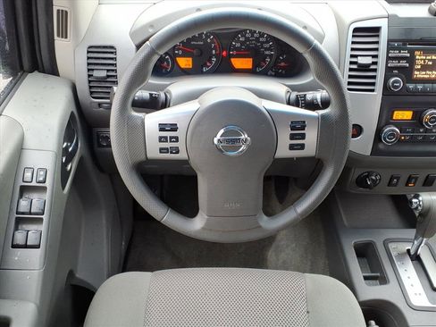 Used 2013 Nissan Frontier SV w/ SV Value Truck Pkg image 5