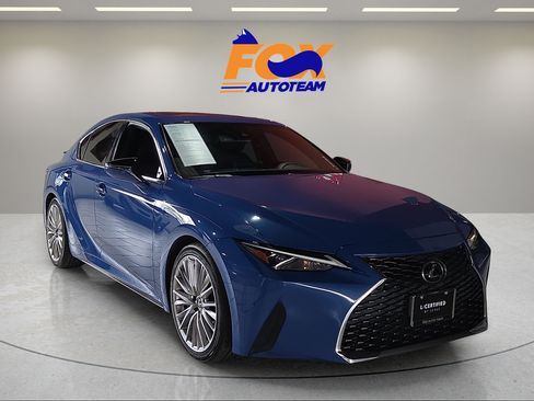 Used 2022 Lexus IS 300 w/ Premium Package RWD image 6