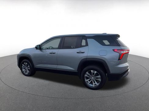 Used 2025 Chevrolet Equinox LT image 10