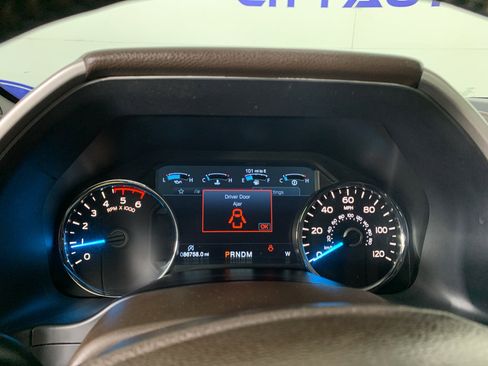 Used 2019 Ford F150 King Ranch w/ Equipment Group 601A Luxury AWD/4WD image 18